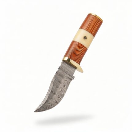 Full Tang Skinner Knife handcrafted from premium Damascus steel with a razor-sharp fixed blade.