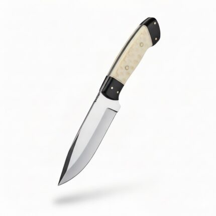 Razor Sharp Skinner Knife handcrafted from Damascus steel with a full tang blade and leather sheath.